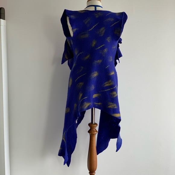 ✨Exclusive one of a kind eco-friendly vest&gloves✨ - Picture 7 of 8